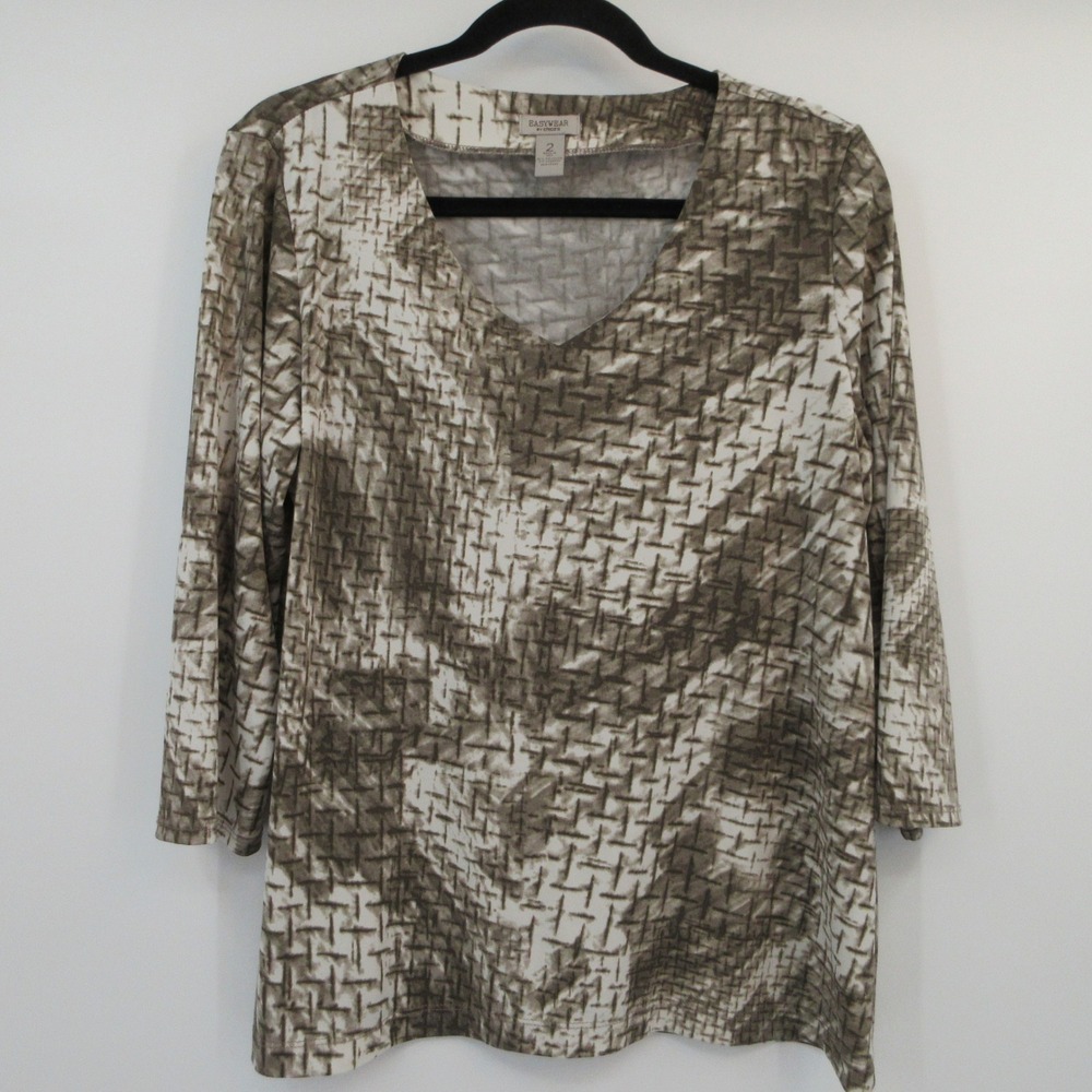 Easywear by Chico's Women Size 2 Olive Green Geometric V-Neck 3/4 Sleeve Top